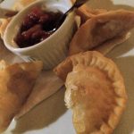 Os pastéis com chutney